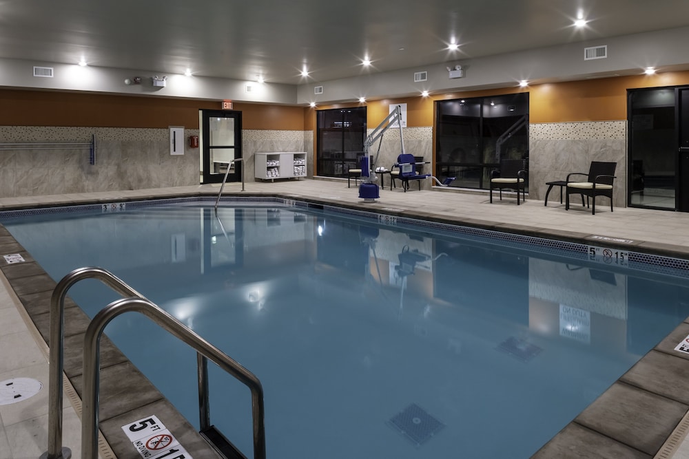 Holiday Inn Express & Suites The Dalles by IHG - photo 16