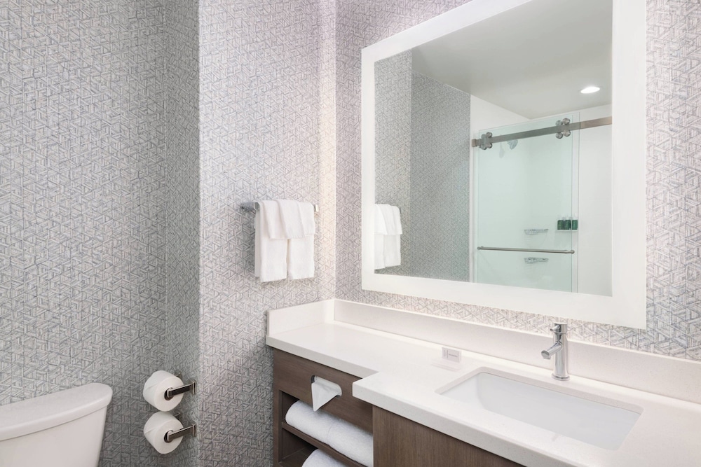 SpringHill Suites by Marriott Panama City Beach Beachfront - photo 20