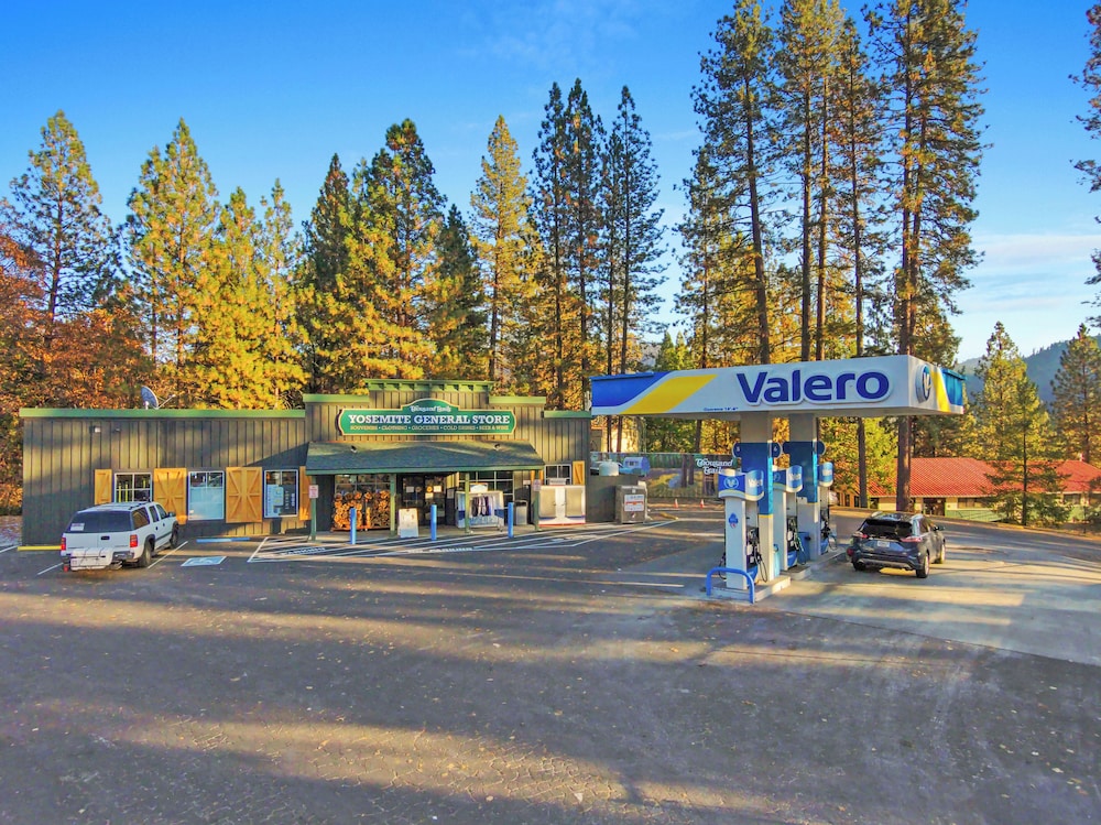 Yosemite Lakes RV Resort - photo 54