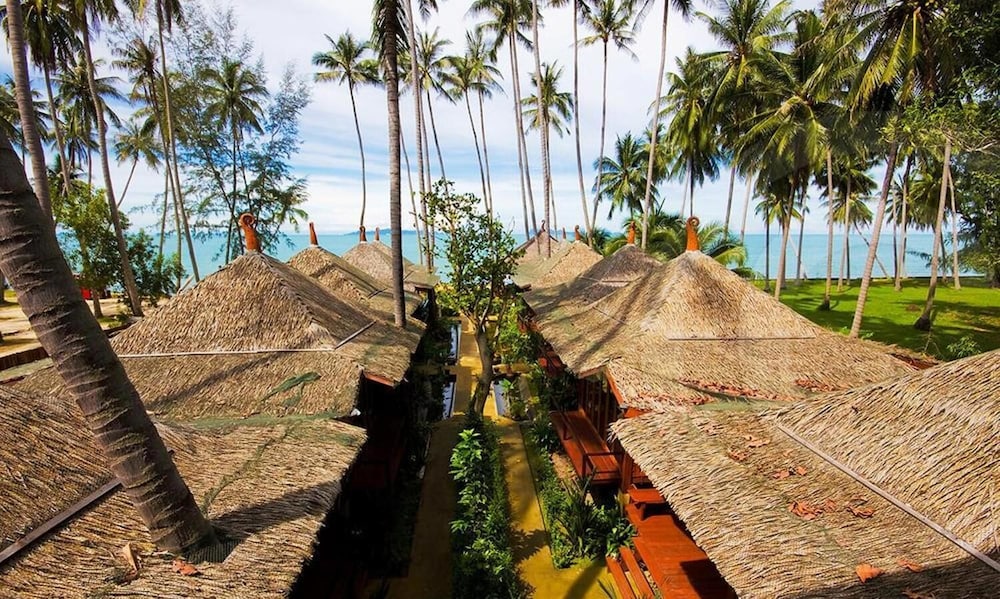 Lipa Bay Resort - last minute hotel in Koh Samui