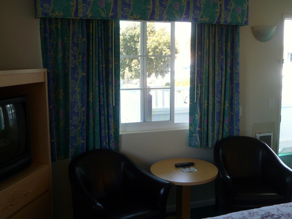 Morro Bay Sandpiper Inn - photo 19