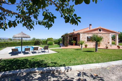 Finca Oliveres in Muro, Spain