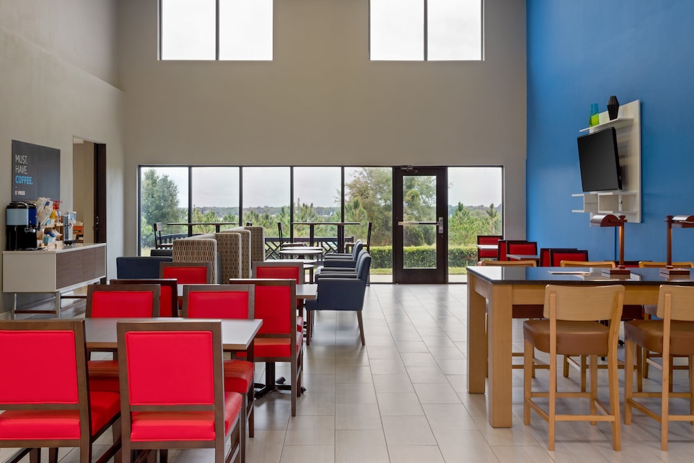Holiday Inn Express & Suites Lake Placid by IHG - photo 53