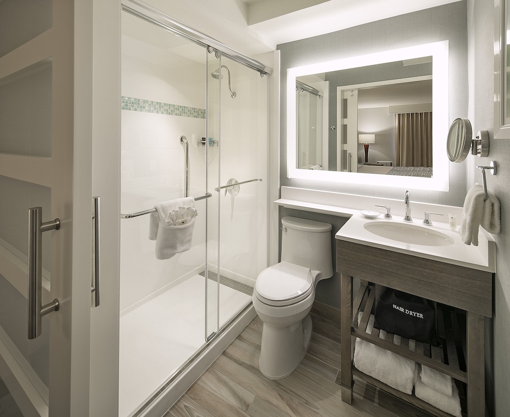 Crowne Plaza Ventura Beach by IHG - photo 38