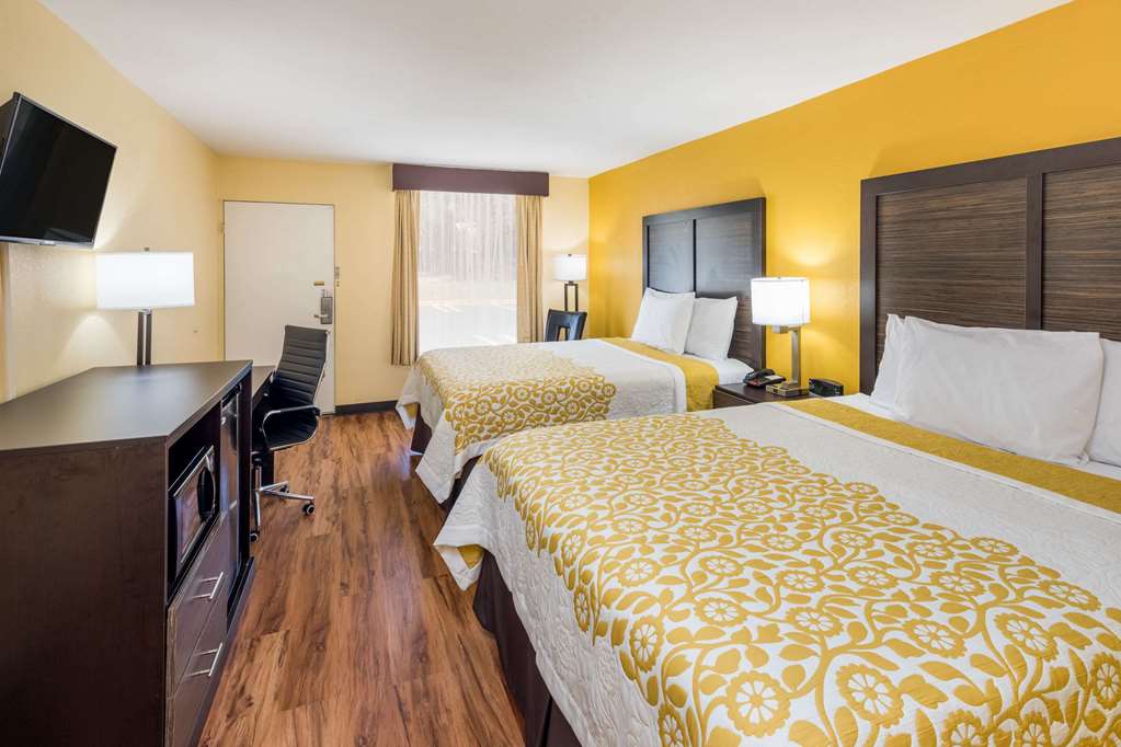 Days Inn by Wyndham Madison - photo 10