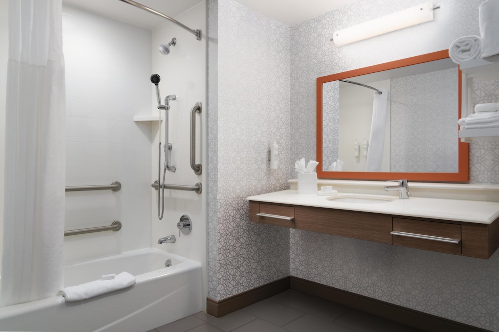 Hampton Inn & Suites Yonkers Westchester - photo 19