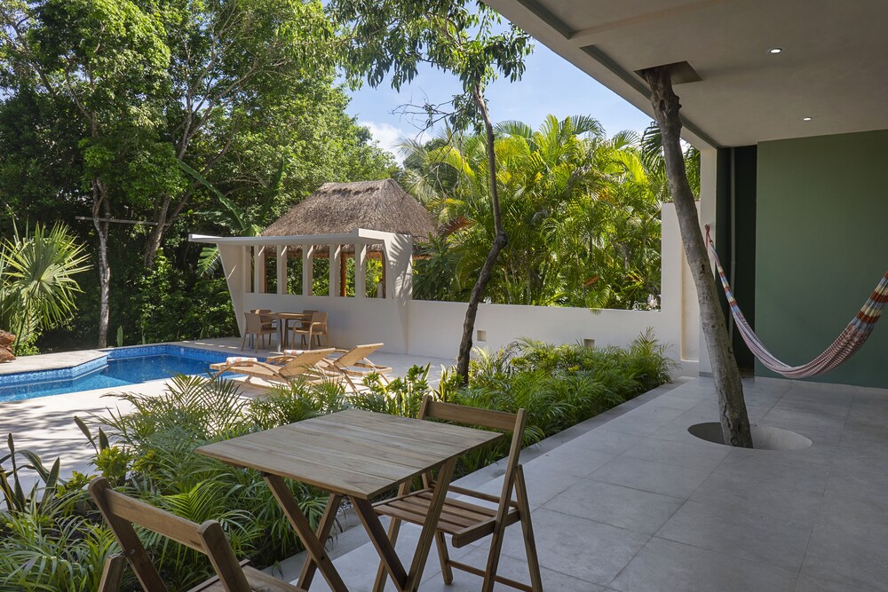 Ikana Puerto Aventuras Golf Getaway — 4-Star Luxury Hotel in Puerto Aventuras, Mexico