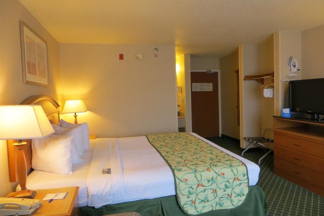 Baymont by Wyndham Kalamazoo East - photo 16