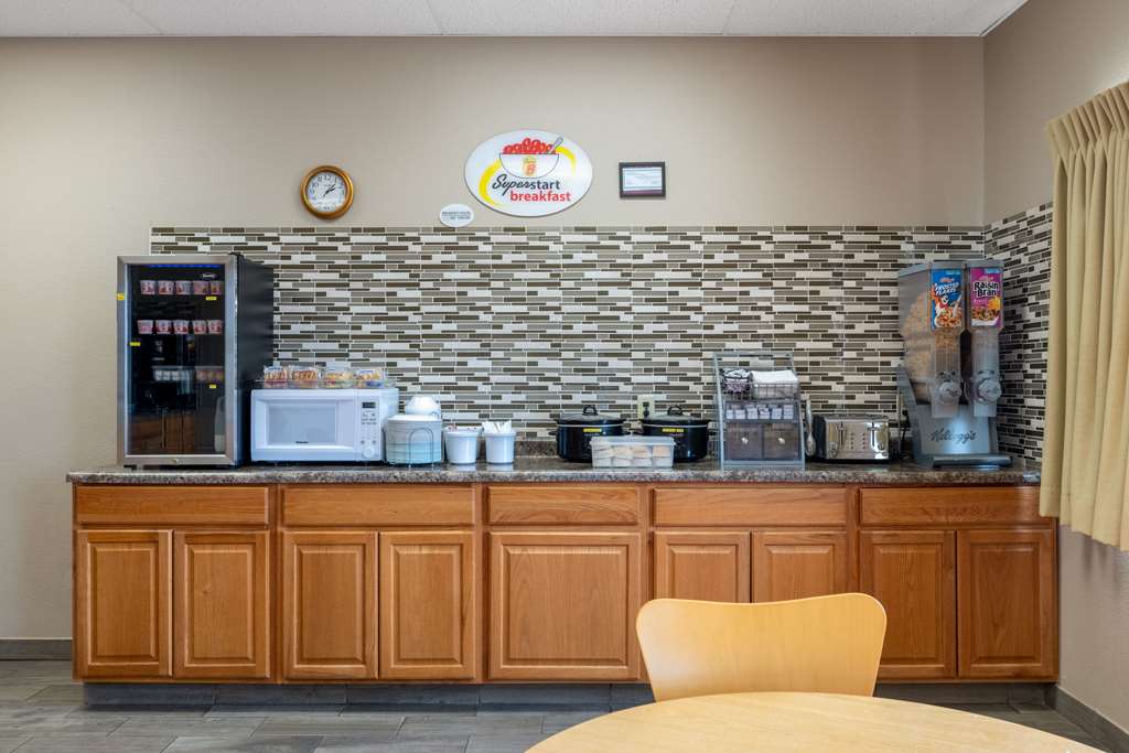 Super 8 by Wyndham O Neill NE - photo 8