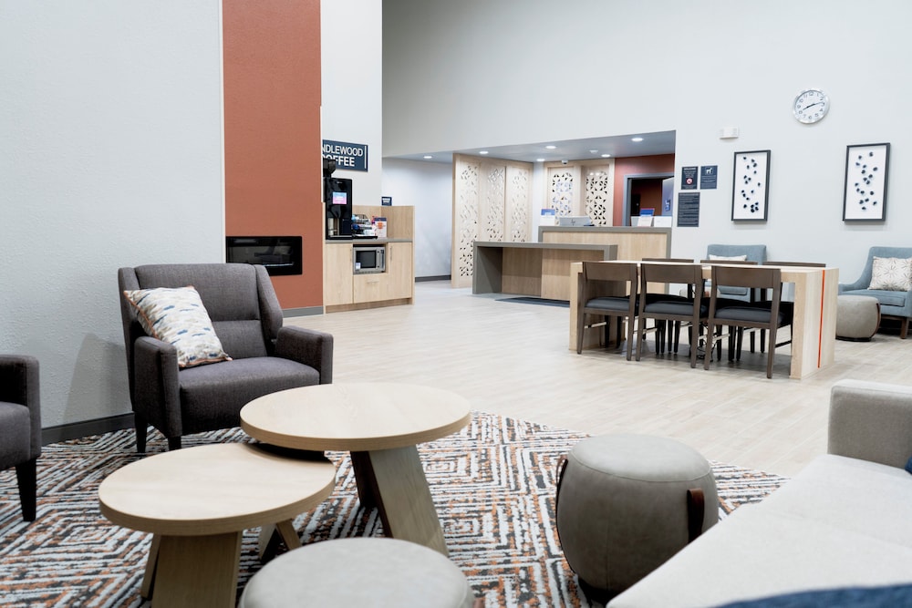 Candlewood Suites Wichita Northwest - photo 2