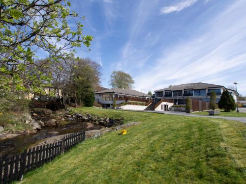 Fitjar Fjordhotell pet-friendly hotel Fitjar
