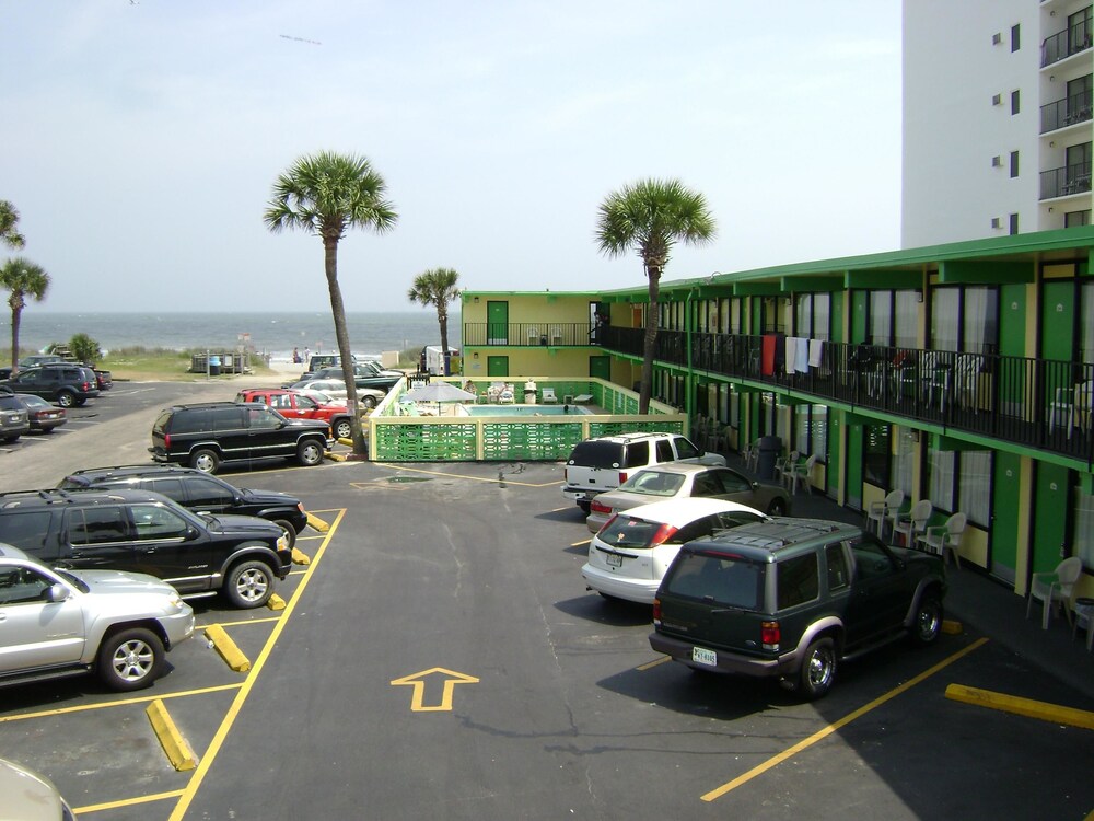 Sea Hawk Motel - photo 58