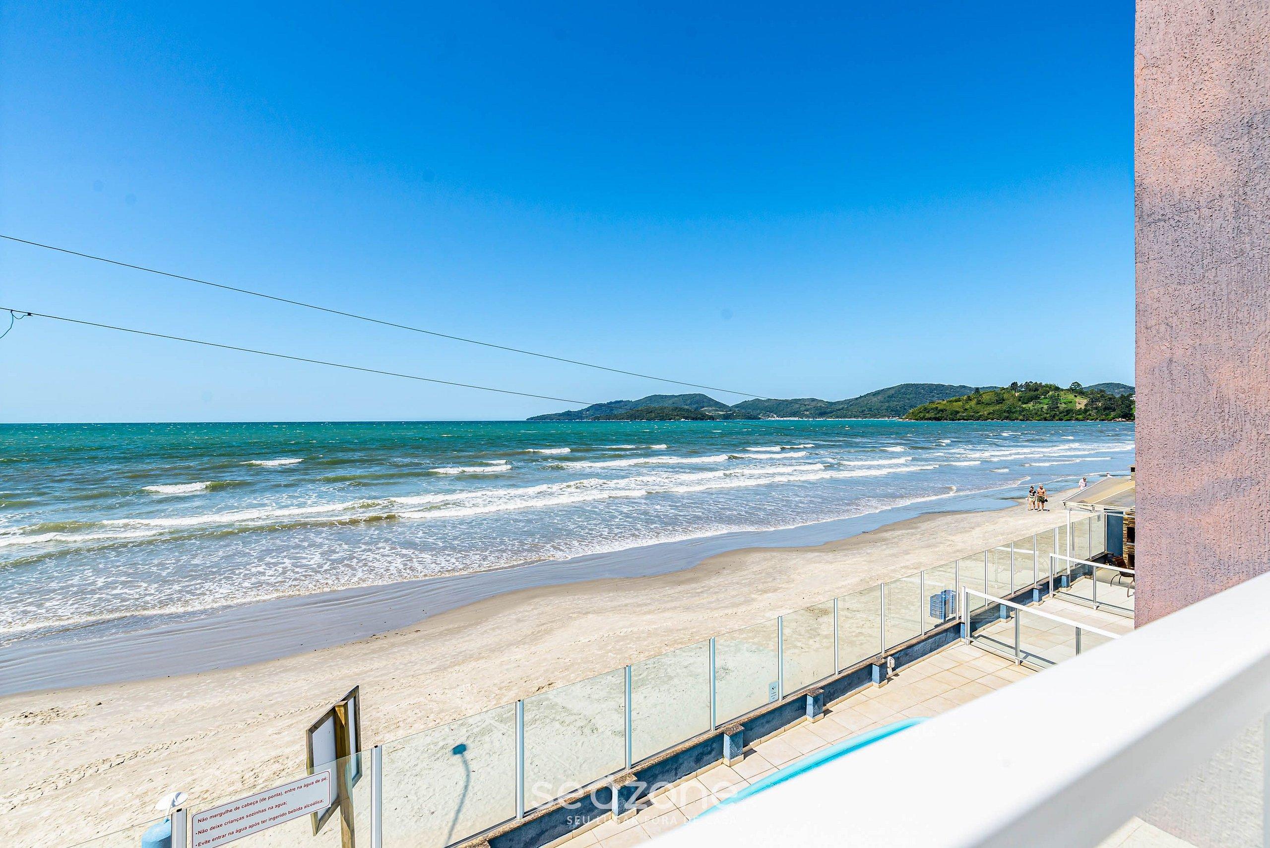 Duplex pé na areia com vista deslumbrante RAT001 in Porto Belo, Brasil