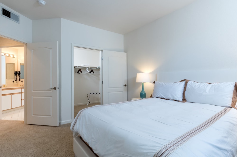 Bluebird Suites in North San Jose - photo 2