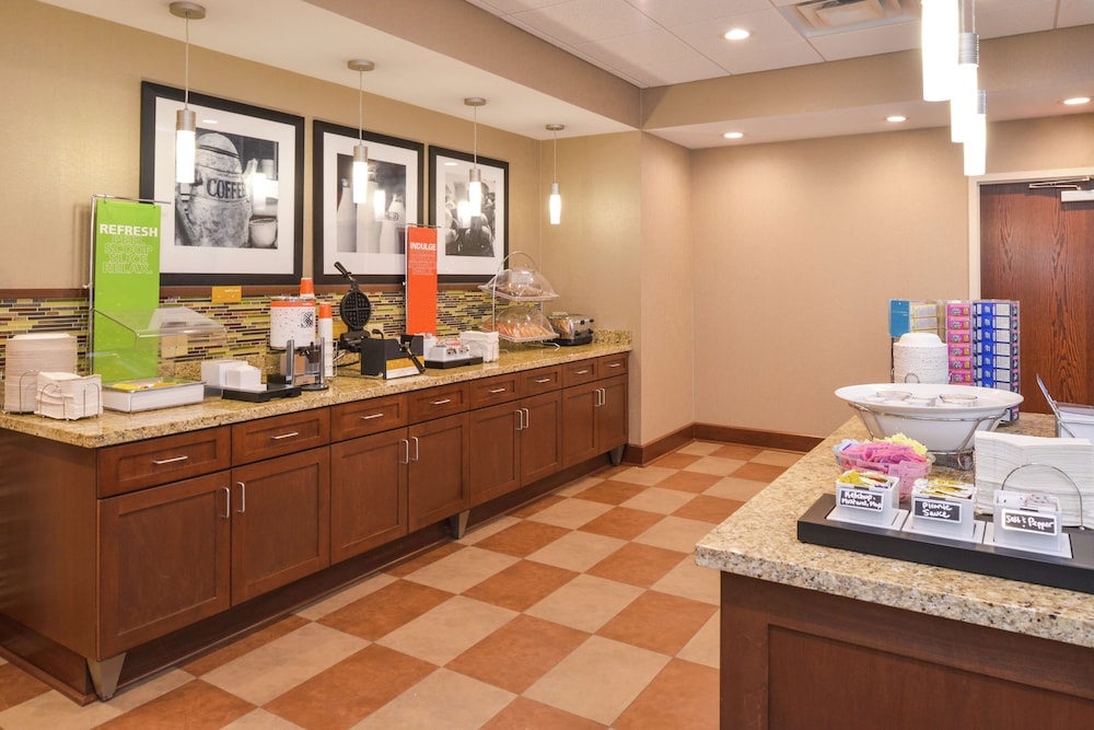 Hampton Inn & Suites by Hilton Lonoke - photo 38