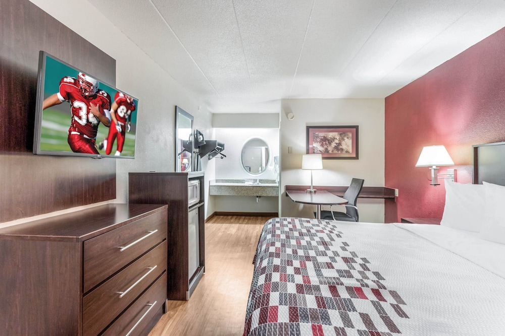 Red Roof Inn Columbia MO - photo 11