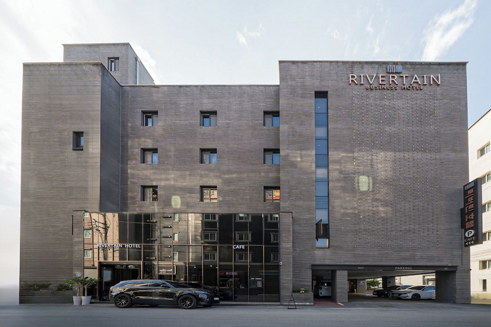 Rivertain Hotel Gyeongju in Gyeongju, South Korea