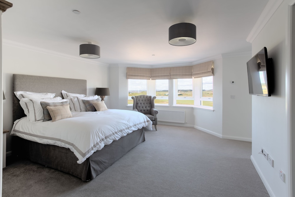 Links View Donnini Deluxe — 4-Star Luxury Hotel in Prestwick, United Kingdom