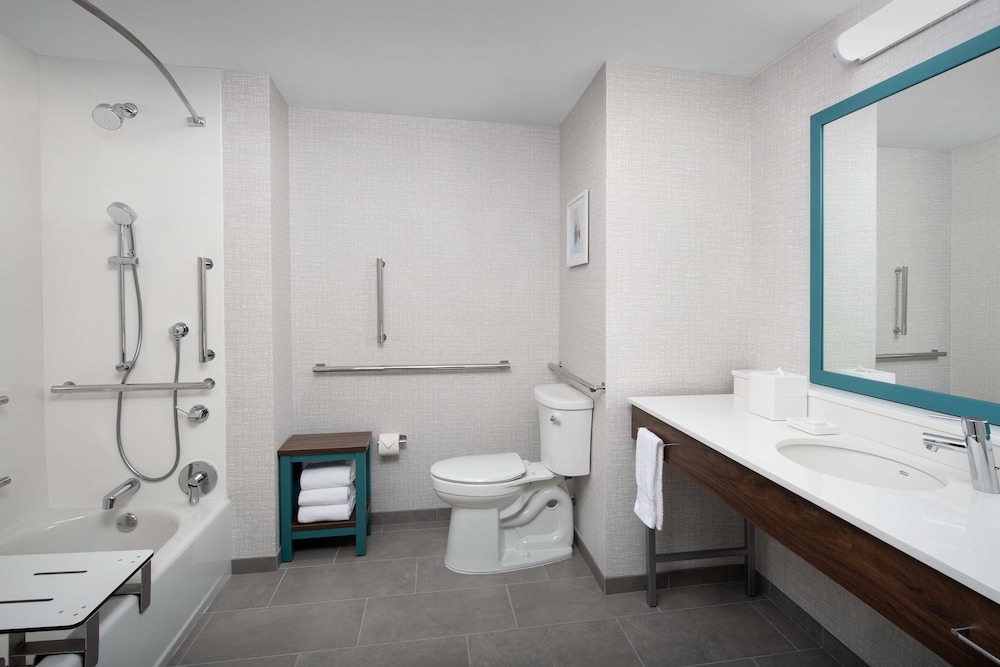 Hampton Inn by Hilton Orlando Southeast Nona - photo 18