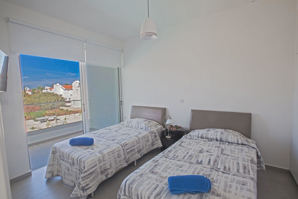 Celebrity Villa Hollyoaks 2 TNL 123968