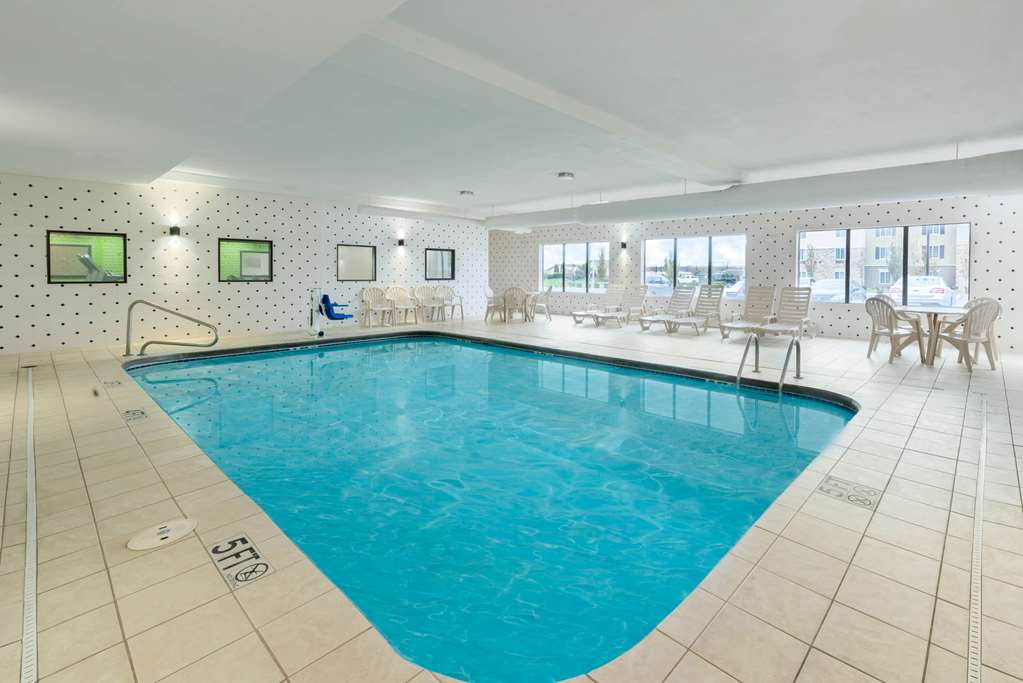 La Quinta Inn & Suites by Wyndham Columbus Grove City - photo 11