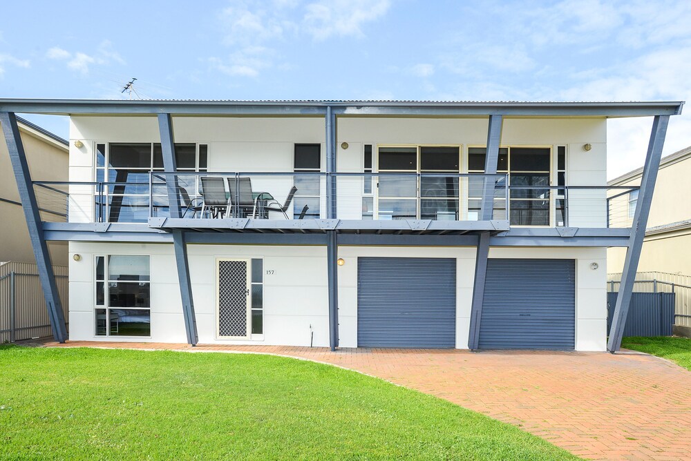 Salt - carbon neutral hotel in Aldinga Beach