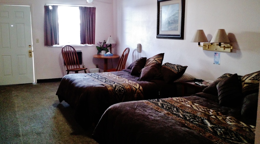 Little HiltInns - photo 12