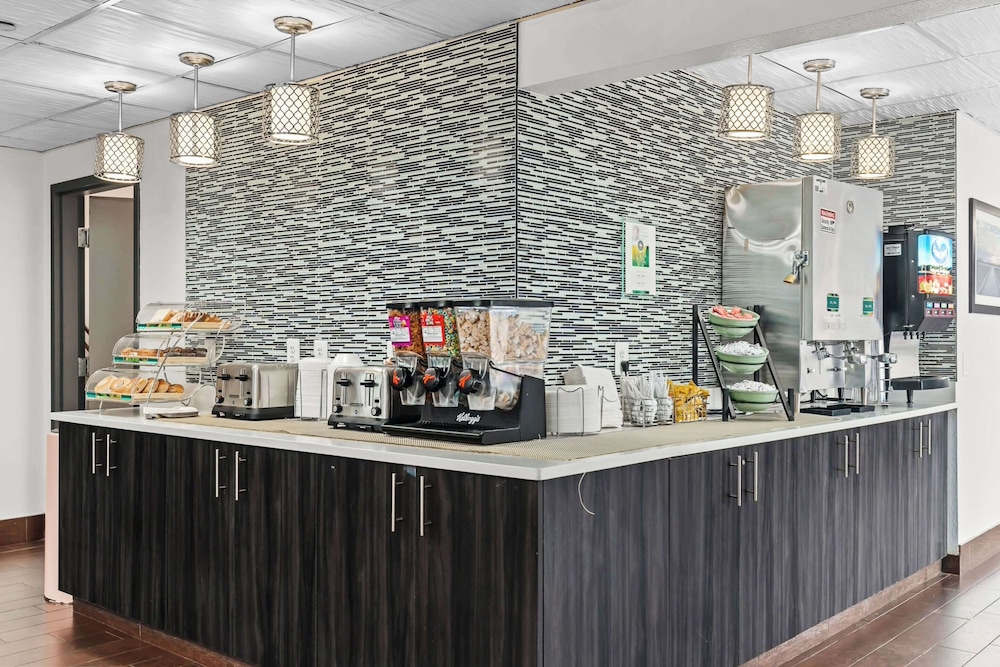 Quality Inn & Suites Mall of America MSP Airport - photo 47