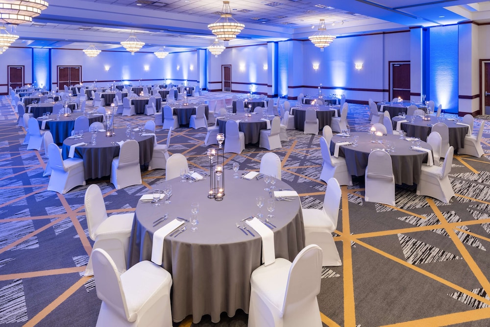 Embassy Suites by Hilton Portland Airport - photo 45