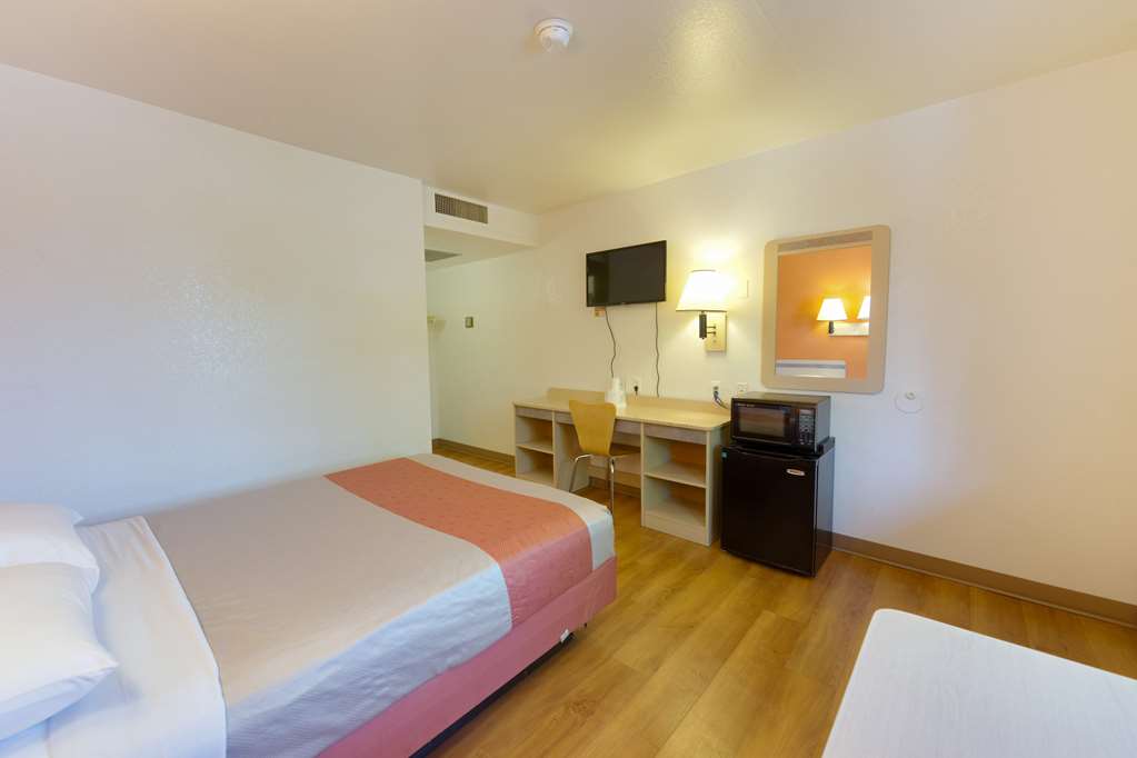 Motel 6 Weed Mount Shasta - photo 14