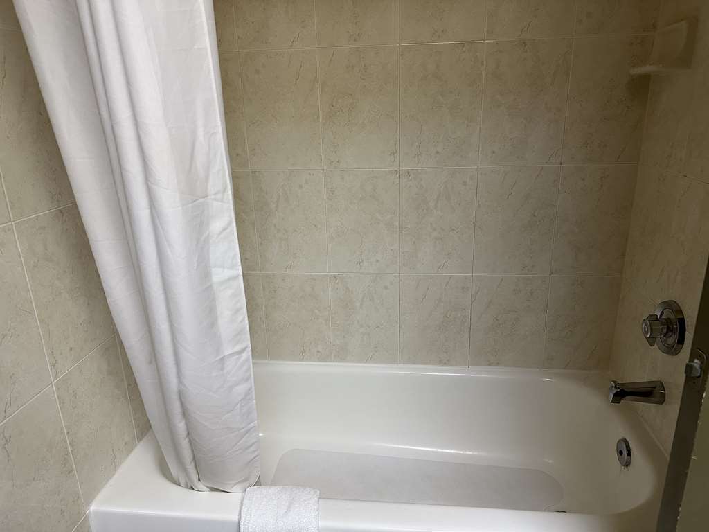 Red Lion Inn & Suites IAH Airport East - photo 17