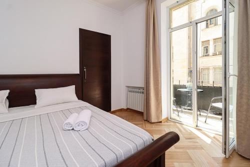 Stylish 3BR Apt near Mziuri Park By Wehost