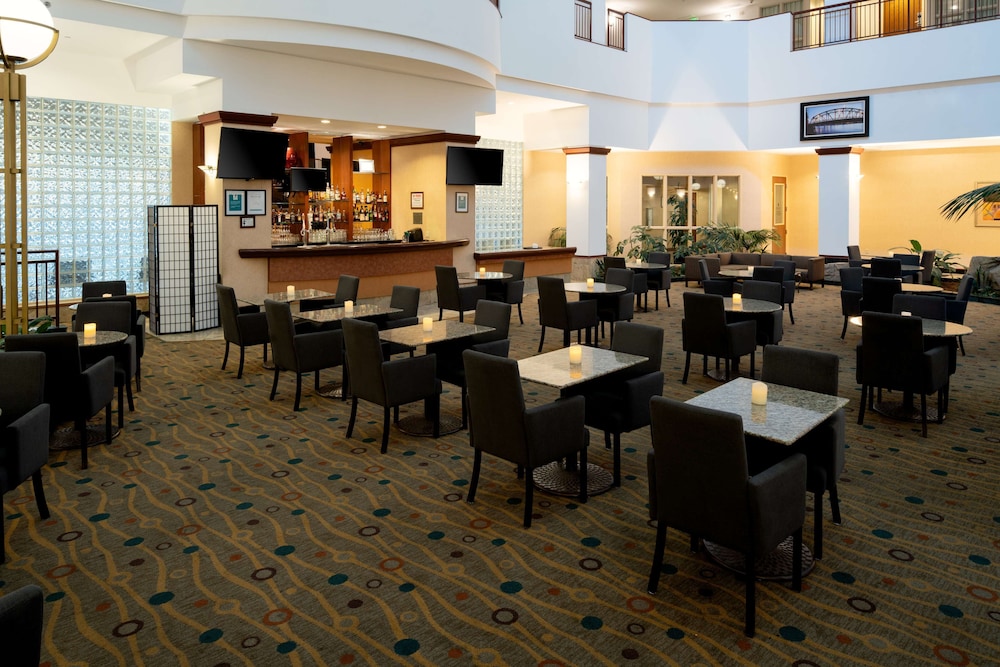 Embassy Suites by Hilton Portland Airport - photo 37