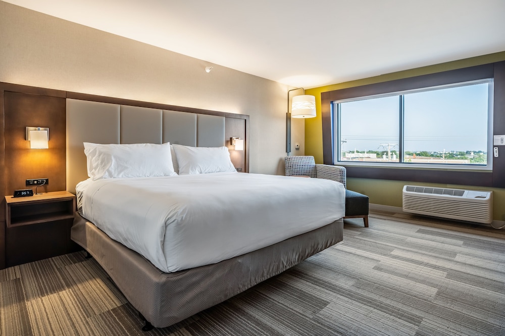 Holiday Inn Express and Suites Platteville by IHG - photo 4