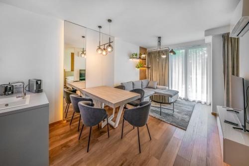 Napfény Resort by HelloBalatonlelle — hotel in Balatonlelle