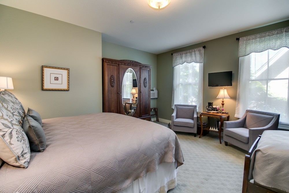 Winchester Inn - photo 2