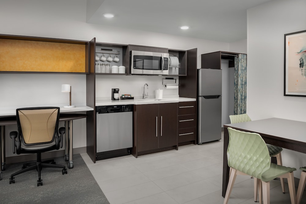 Home2 Suites by Hilton Orlando Southeast Nona - photo 23