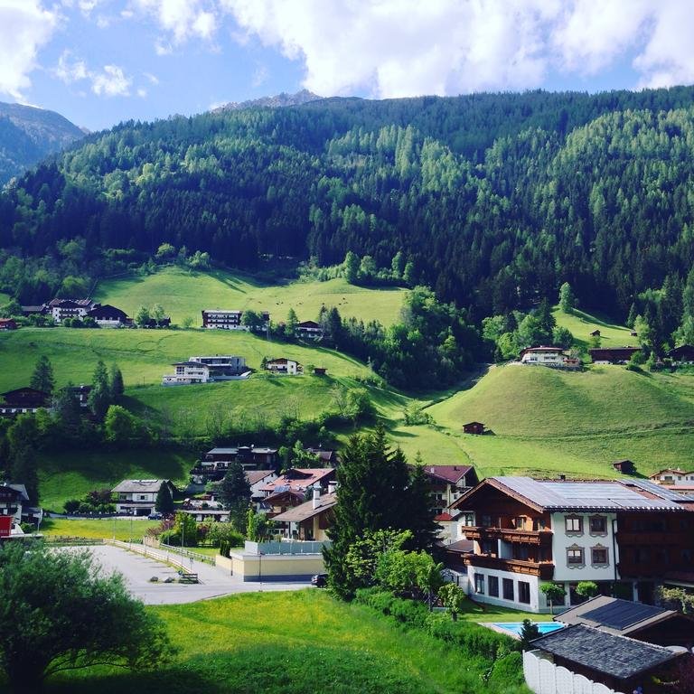 Ferienhaus Artho — 4-Star Luxury Hotel in Neustift Im Stubaital, Austria