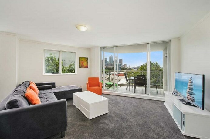 Bridge and Sails — 4-Star Luxury Hotel in Woolloomooloo, Australia