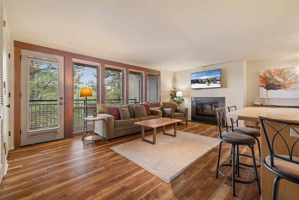 Cascade Mountain Oasis in Bend, United States