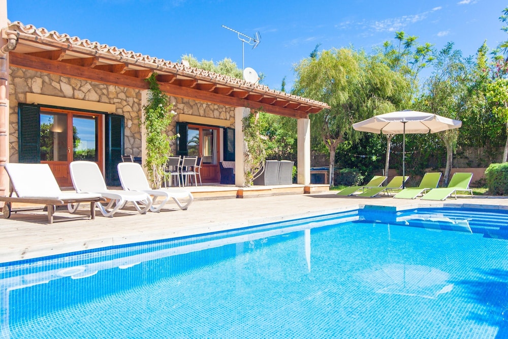 Correfoc — 4-Star Luxury Hotel in Sa Pobla, Spain
