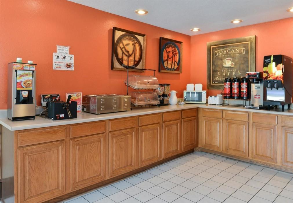 Americas Best Value Inn Kinder - photo 16