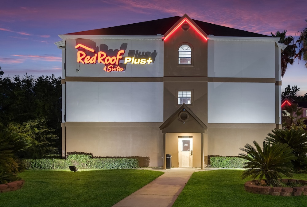 Red Roof Inn PLUS & Suites Savannah I 95 - photo 37