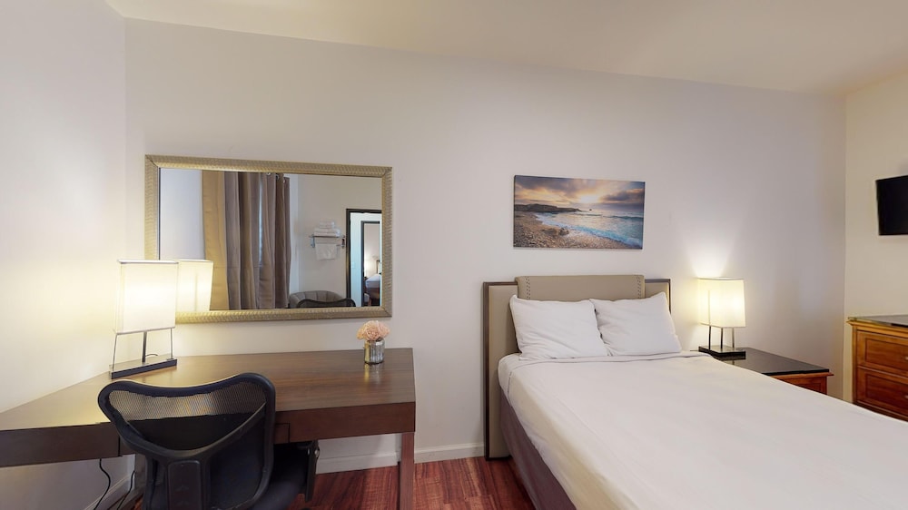 Anchor Pointe Inn - photo 25