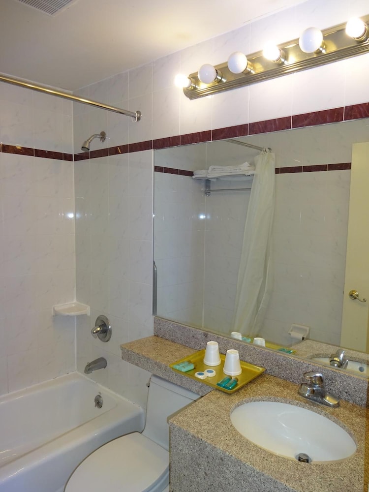 Flushing Hotel - photo 38