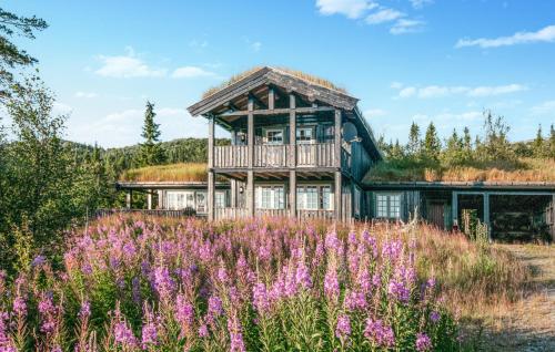 5 Bedroom Gorgeous Home In Engerdal — 4-Star Luxury Hotel in Engerdal, Norway