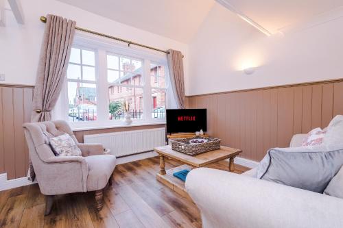 Country Charm Cottage Sleeps 4 & Free Parking — 4-Star Luxury Hotel in Chester, United Kingdom