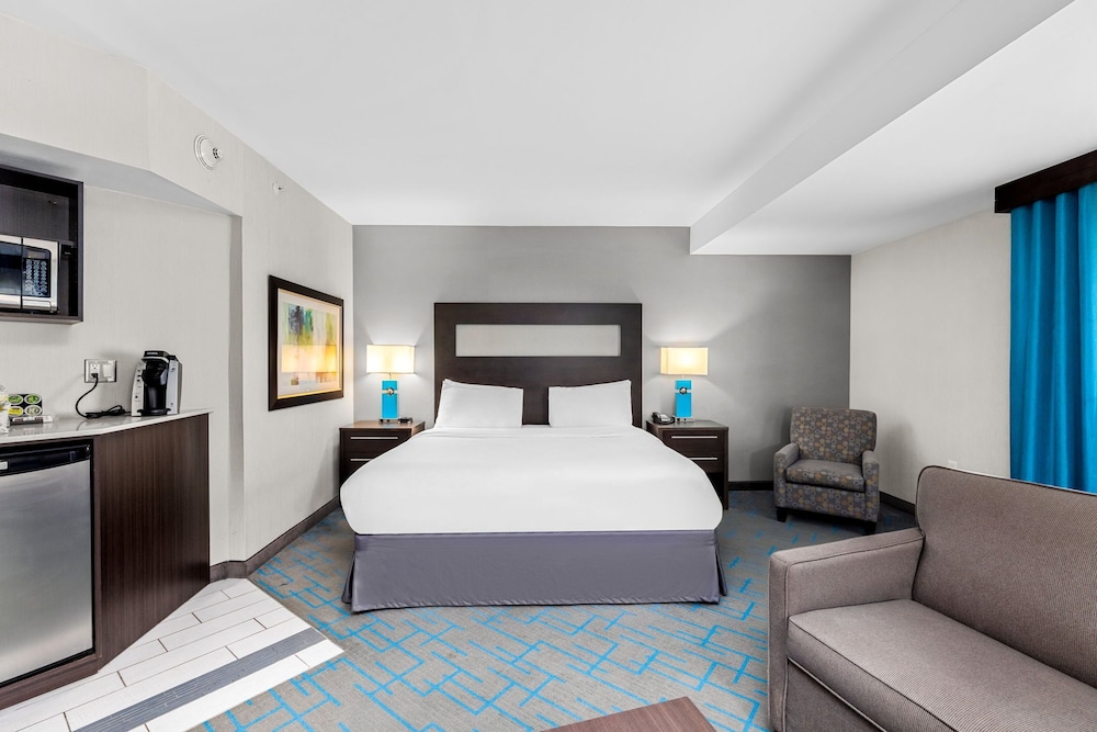 Holiday Inn & Suites Syracuse Airport Liverpool by IHG - photo 16