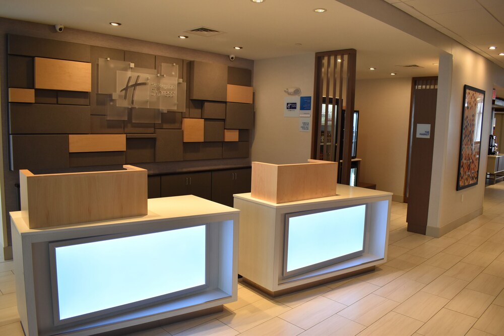 Holiday Inn Express & Suites Boston South Randolph by IHG - photo 48