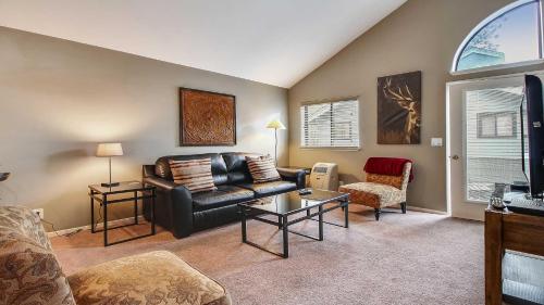 Powder Village E2 in Sunriver, United States